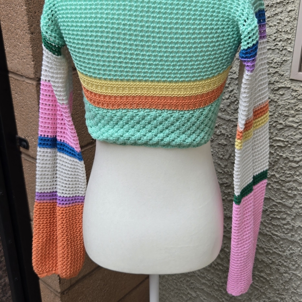 Boho Crochet Long Sleeve Crop Top - Picture 7 of 8
